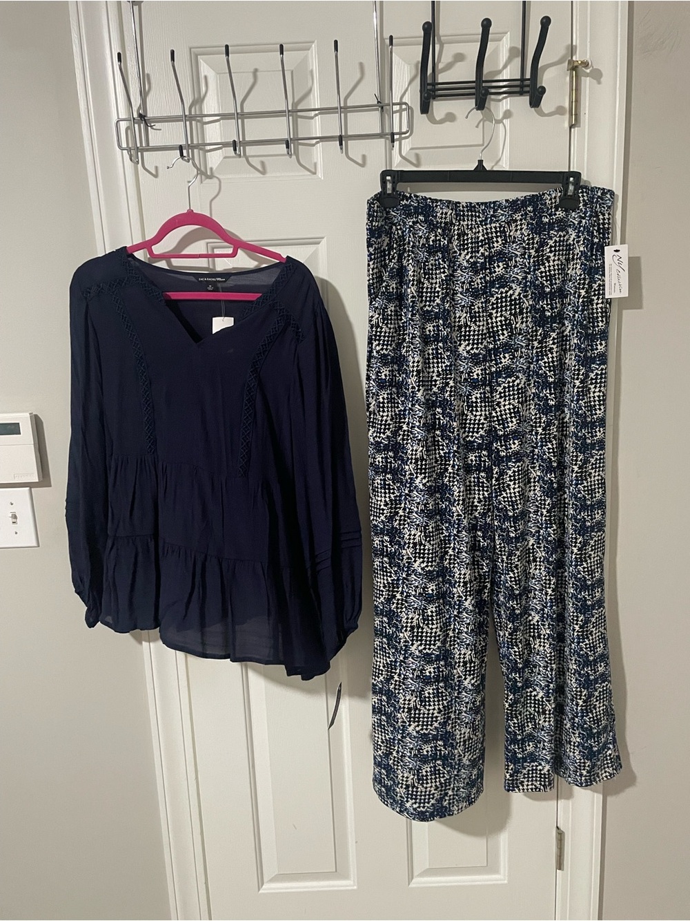 Women’s Navy Peasant Top and Printed Wide-Leg Pants Set 1x new!